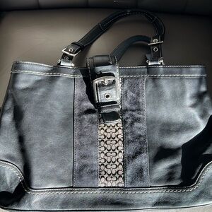 Black coach hampton tote bag